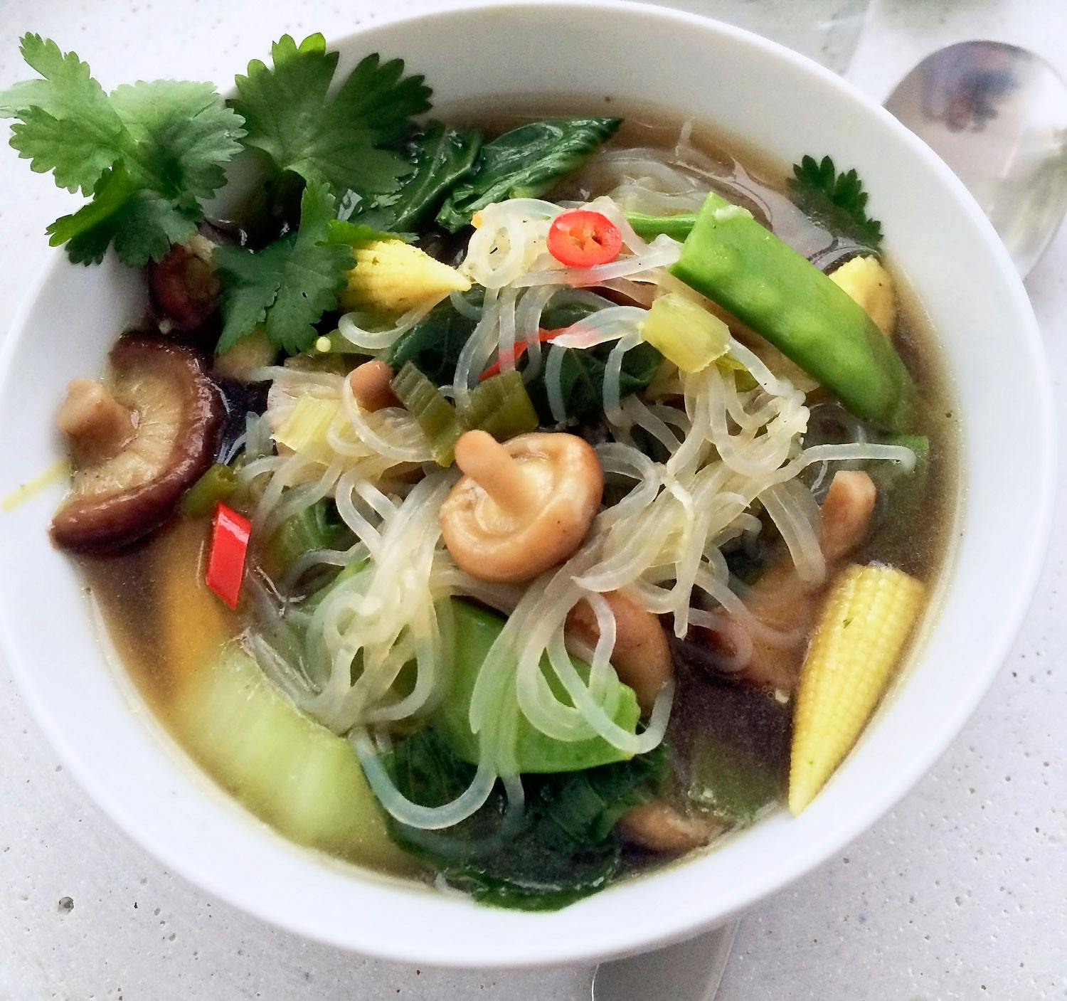 Asiatisk grønnsakssuppe